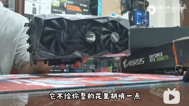 Immagine pubblicata in relazione al seguente contenuto: Incredibile unboxing di quattro video card GeForce RTX 3060 Ti di GIGABYTE | Nome immagine: news31382_GeForce-RTX-3060-Ti-AORUS-MASTER_1.jpg