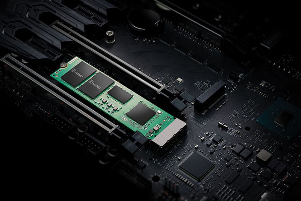 Immagine pubblicata in relazione al seguente contenuto: Intel lancia i drive M.2 SSD 670p anche per sistemi mainstream gaming | Nome immagine: news31756_Intel-SSD-670p_2.jpg