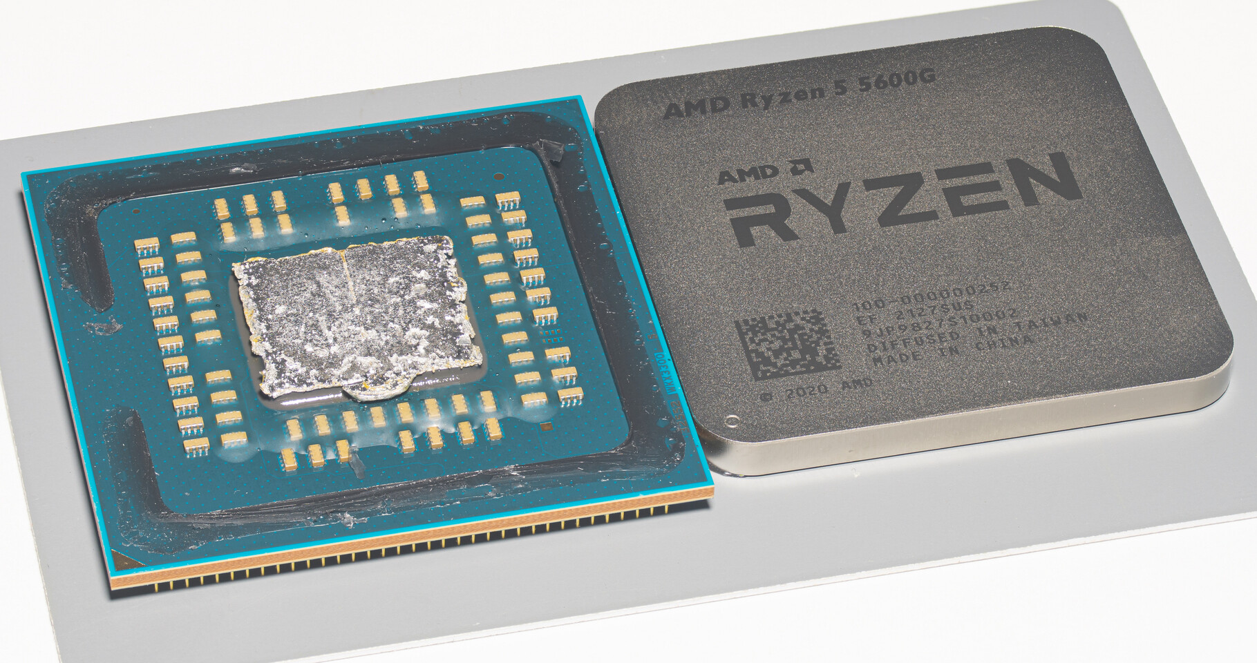 Media asset in full size related to 3dfxzone.it news item entitled as follows: Foto in alta risoluzione del die della APU AMD Ryzen 5 5600G dopo il delidding | Image Name: news32360_AMD-Ryzen-5-5600G_1.JPG