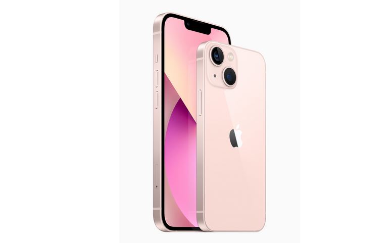 Immagine pubblicata in relazione al seguente contenuto: Apple annuncia gli iPhone 13 mini, iPhone 13, iPhone 13 Pro e iPhone 13 Pro Max | Nome immagine: news32463_Apple-iPhone-13_5.jpg