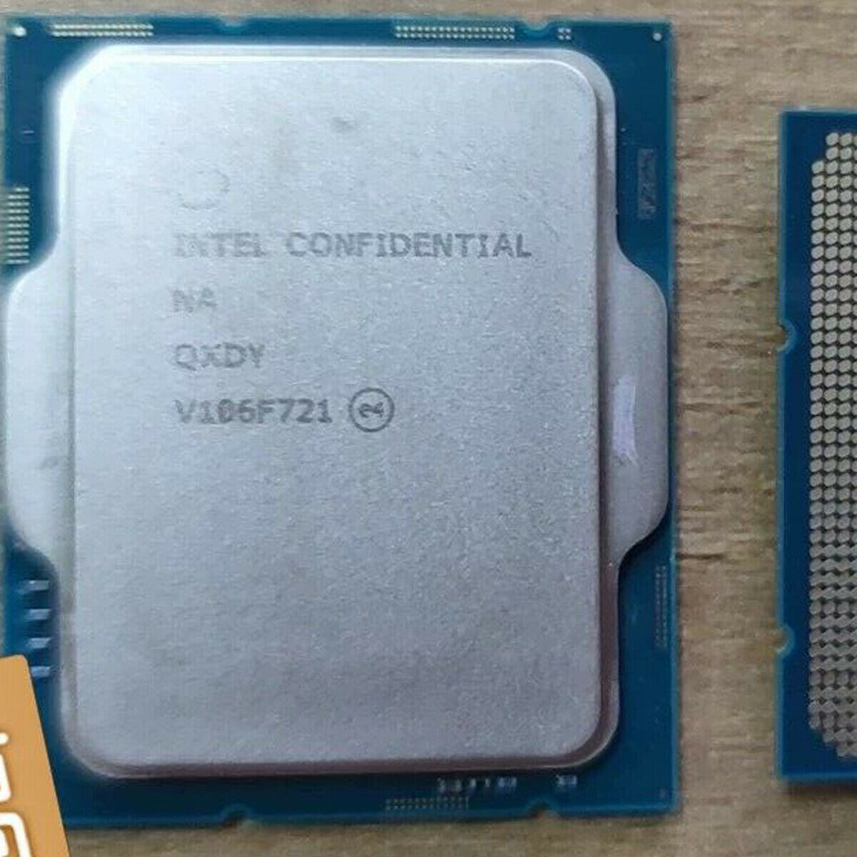 Immagine pubblicata in relazione al seguente contenuto: Alcuni sample engineering della CPU Intel Core i5-12400 in vendita su eBay | Nome immagine: news32684_Intel-Core-i5-12400-Engineering-Sample_1.jpg
