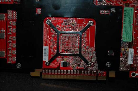 Immagine pubblicata in relazione al seguente contenuto: AMD & ATI: pubblicate le prime foto della gpu R600 | Nome immagine: news4568_5.jpg