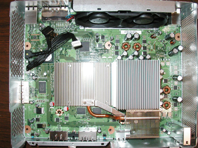 Immagine pubblicata in relazione al seguente contenuto: Microsoft, sono gia' in vendita Xbox 360 con la cpu Falcon? | Nome immagine: news5767_2.jpg