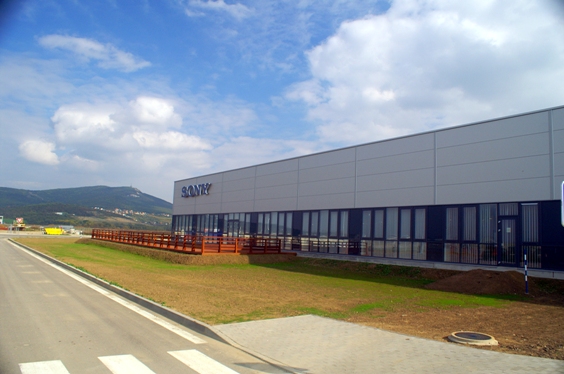 Immagine pubblicata in relazione al seguente contenuto: Sony apre una nuova fabbrica di TV LCD BRAVIA in Europa | Nome immagine: news5872_1.jpg