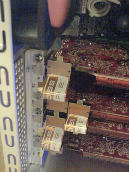 Immagine pubblicata in relazione al seguente contenuto: AMD Phenom, RD790 e Radeon HD 3850 in Quad Crossfire | Nome immagine: news6102_5.jpg