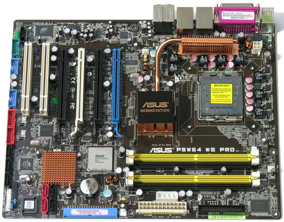 Immagine pubblicata in relazione al seguente contenuto: CPU Intel Yorkfield a 45nm su P5W64WS Pro (chip-set 975X) | Nome immagine: news6248_1.jpg