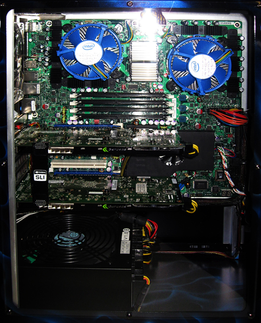 Immagine pubblicata in relazione al seguente contenuto: Foto della piattaforma Intel Skulltrail che supporta SLI e CrossFire | Nome immagine: news6504_2.jpg