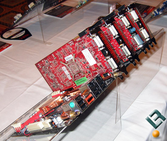 Immagine pubblicata in relazione al seguente contenuto: CES 2008: Foxconn mostra una mobo Quad CrossFire Ready | Nome immagine: news6529_5.jpg
