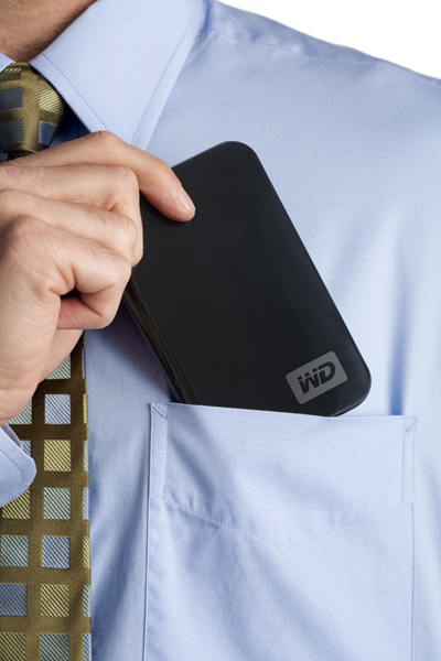 Immagine pubblicata in relazione al seguente contenuto: Western Digital lancia i dischi My Passport Essential Portable | Nome immagine: news6722_2.jpg