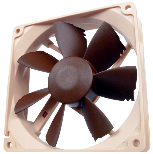 Immagine pubblicata in relazione al seguente contenuto: Alta efficienza e bassa rumorosit per il cooler NF-B9 di Noctua | Nome immagine: news6780_1.jpg