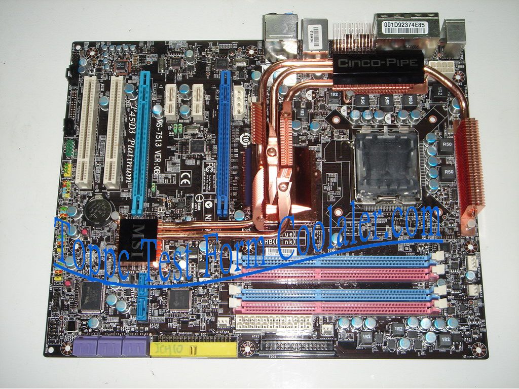 Immagine pubblicata in relazione al seguente contenuto: Un cooler con 5 heatpipe per la mobo P45D3 Platinum di MSI | Nome immagine: news7088_3.jpg