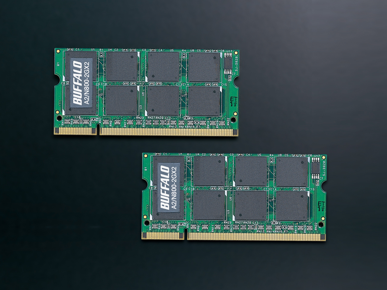 Immagine pubblicata in relazione al seguente contenuto: Buffalo lancia moduli di RAM DDR2-800 per gli iMac di Apple | Nome immagine: news7440_2.jpg