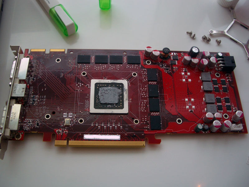 Immagine pubblicata in relazione al seguente contenuto: Computex 2008: le foto di una card AMD HD 4850 (gpu RV770) | Nome immagine: news7729_1.jpg
