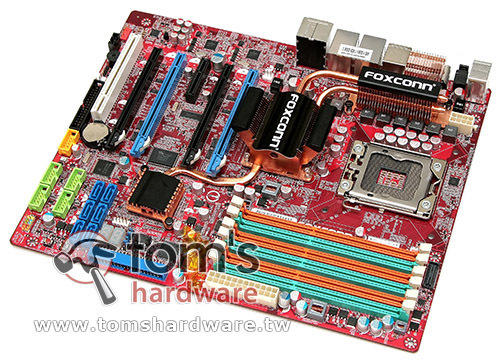 Media asset in full size related to 3dfxzone.it news item entitled as follows: Nehalem, prime foto della mobo Renaissance X58 di FOXCONN | Image Name: news7966_1.jpg