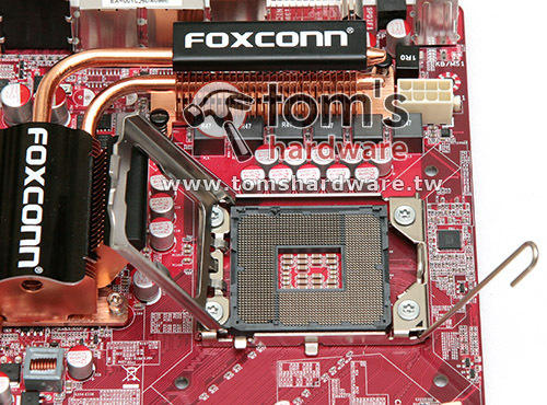 Media asset in full size related to 3dfxzone.it news item entitled as follows: Nehalem, prime foto della mobo Renaissance X58 di FOXCONN | Image Name: news7966_2.jpg