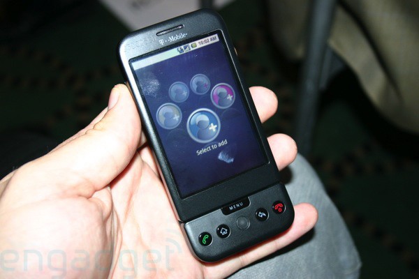 Immagine pubblicata in relazione al seguente contenuto: T-Mobile lancia HTC G1, il 1 smartphone con Google Android | Nome immagine: news8645_2.jpg