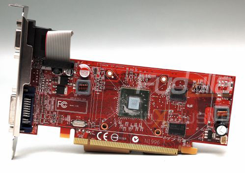 Immagine pubblicata in relazione al seguente contenuto: Prima foto della video card ATI Radeon HD 4350 senza cooler | Nome immagine: news8661_1.jpg