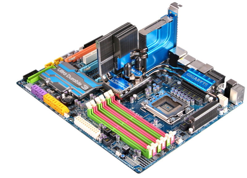 Immagine pubblicata in relazione al seguente contenuto: Nehalem, le foto della motherboard EX58-Extreme di Gigabyte | Nome immagine: news8706_1.jpg