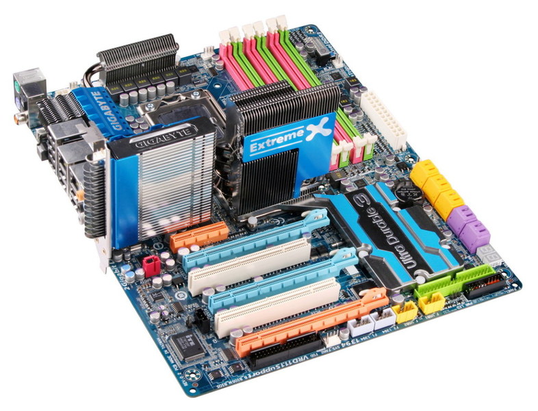 Immagine pubblicata in relazione al seguente contenuto: Nehalem, le foto della motherboard EX58-Extreme di Gigabyte | Nome immagine: news8706_2.jpg