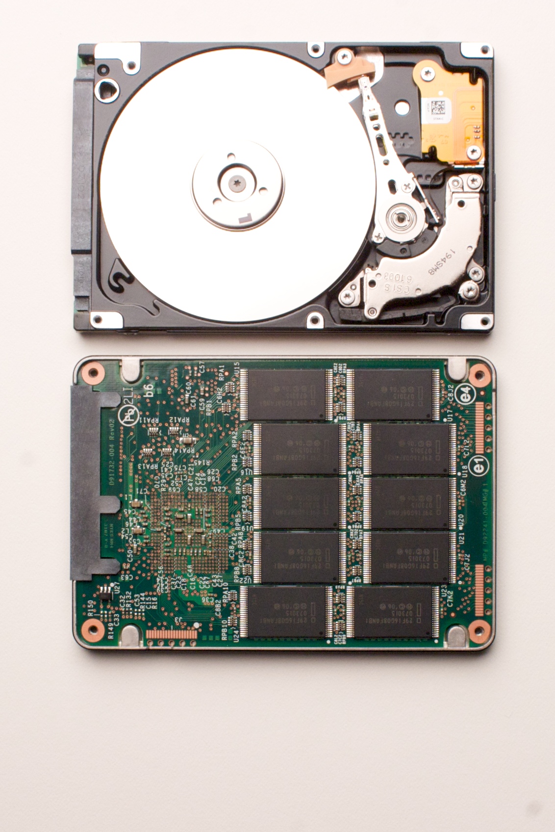 Immagine pubblicata in relazione al seguente contenuto: Intel annuncia i drive a stato solido X-25E Extreme SATA | Nome immagine: news8810_2.jpg