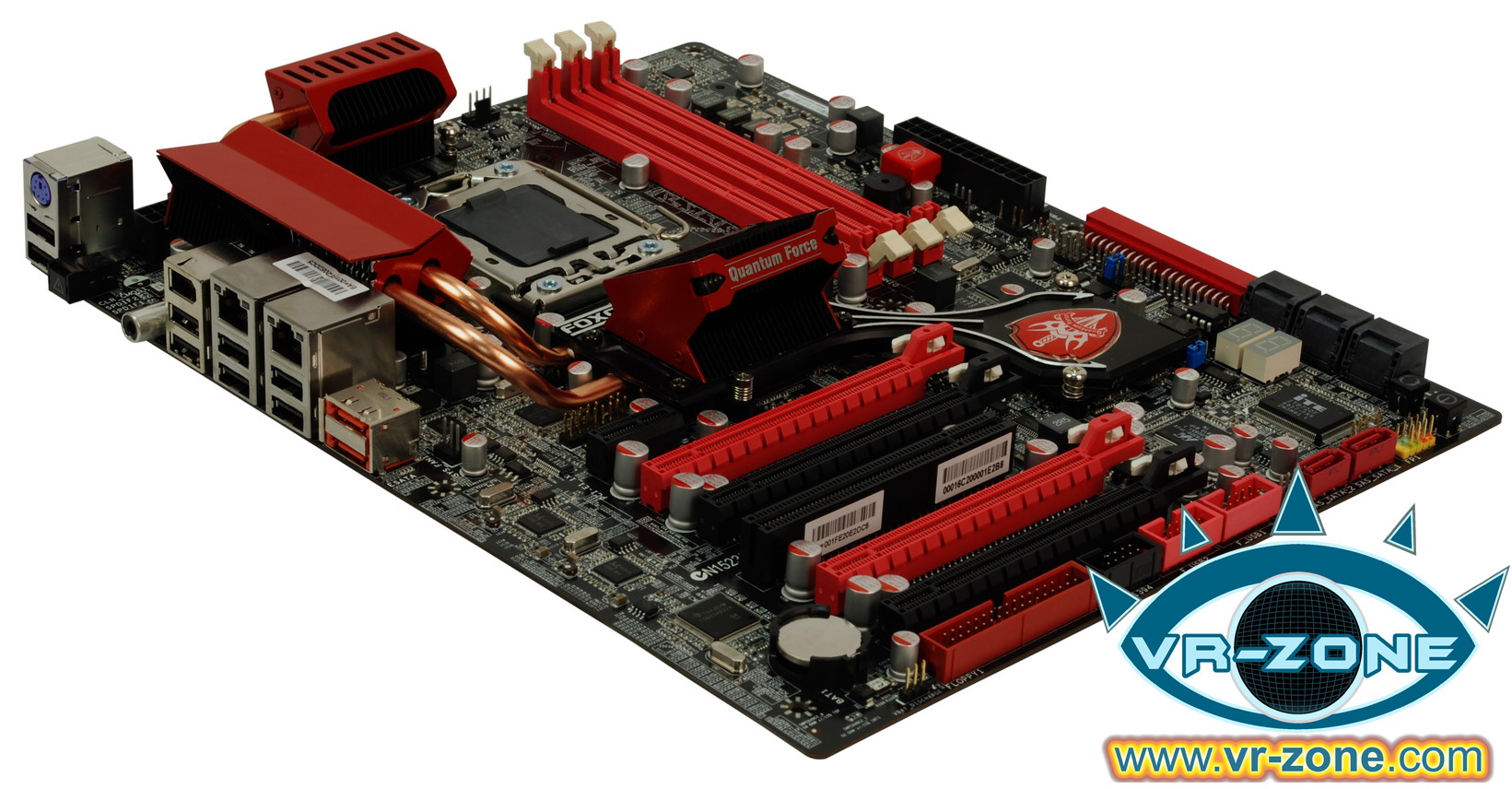 Immagine pubblicata in relazione al seguente contenuto: Blood Rage, la flag ship delle motherboard X58 firmate Foxconn | Nome immagine: news8834_1.jpg