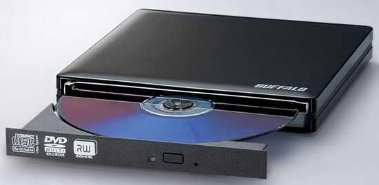 Immagine pubblicata in relazione al seguente contenuto: Buffalo realizza un DVD writer esterno USB da abbinare ai netbook | Nome immagine: news9796_2.jpg