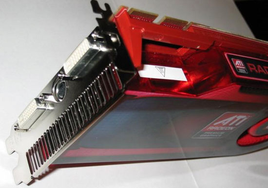 Immagine pubblicata in relazione al seguente contenuto: ATI Radeon HD 4890 1GB G-DDR5: le prime foto sono in Rete | Nome immagine: news9881_3.jpg