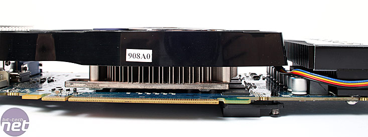 Immagine pubblicata in relazione al seguente contenuto: Sapphire realizza una Radeon HD 4890 da 2GB con Vapor-X | Nome immagine: news9918_4.jpg