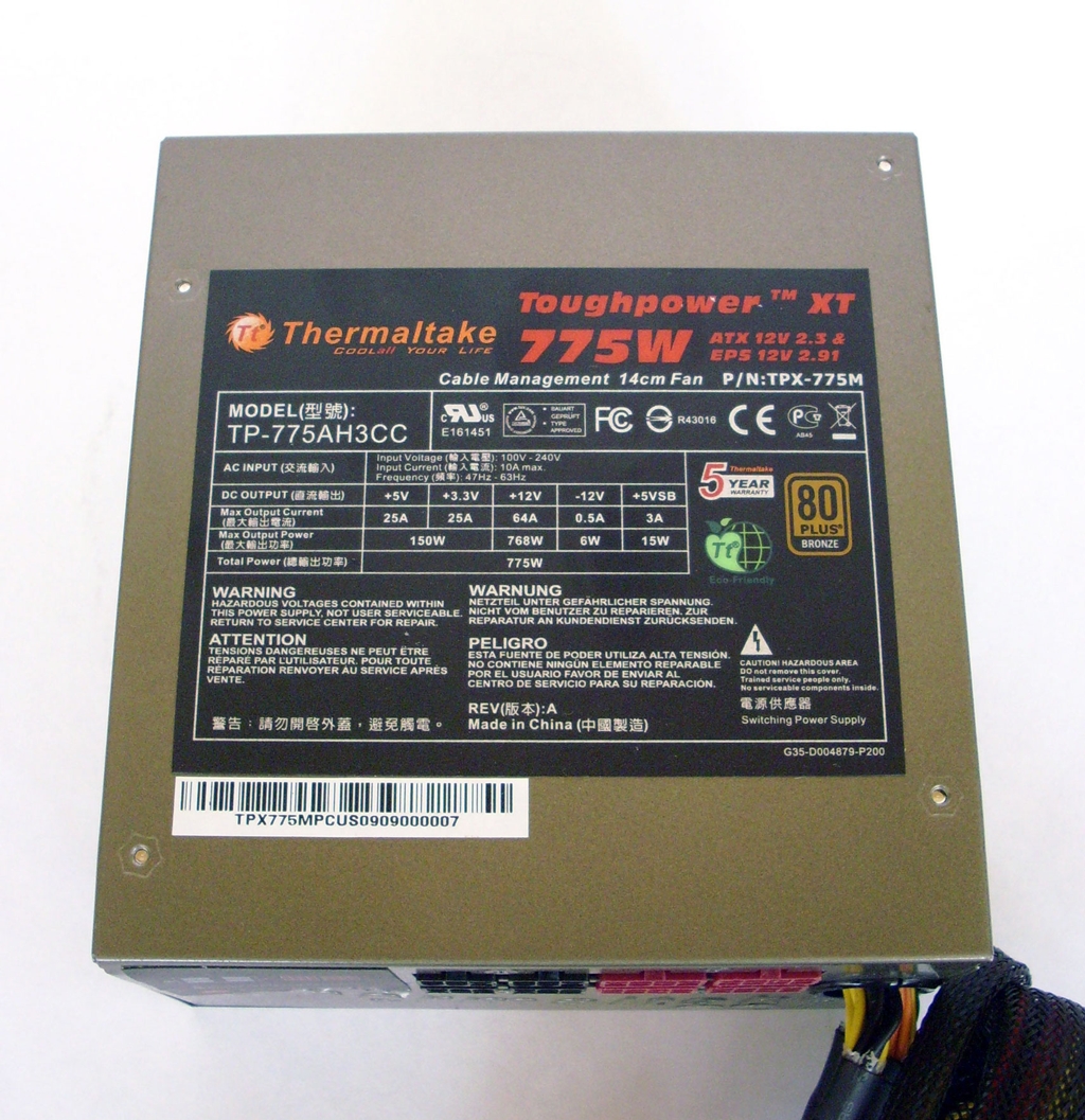 Risorsa grafica - foto, screenshot o immagine in genere - relativa ai contenuti pubblicati da hwsetup.it | Nome immagine: thermaltake_toughpower_xt_775w_12.jpg