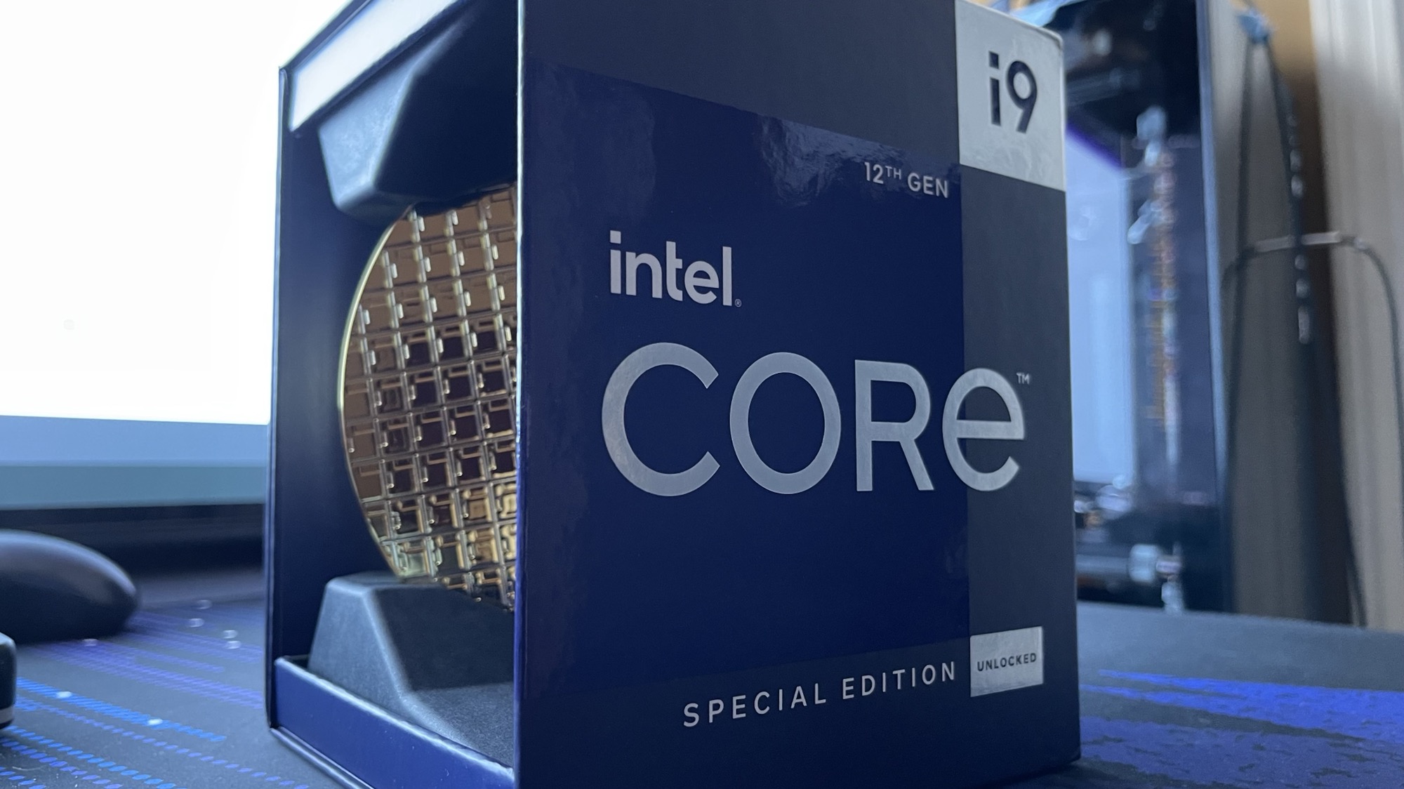 Immagine pubblicata in relazione al seguente contenuto: La CPU Intel Core i9-12900KS testata con Cinebench fa registrare score al top | Nome immagine: news33100_Intel-Core-i9-12900KS_vs_Cinebench-R23_1.jpeg