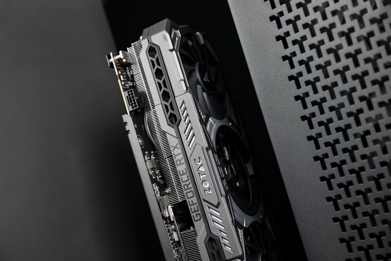 Immagine pubblicata in relazione al seguente contenuto: Zotac introduce la video card factory-overclocked GeForce RTX 3090 Ti PGF OC | Nome immagine: news33159_Zotac-GeForce-RTX-3090-Ti-PGF-OC_3.jpg