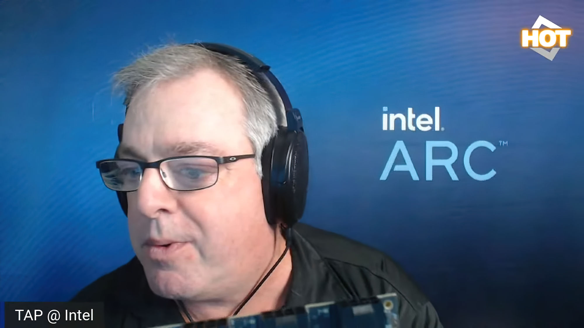 Immagine pubblicata in relazione al seguente contenuto: Intel mostra alcuni particolari del prototipo di una video card Arc Alchemist | Nome immagine: news33164_Tom-Petersen_2.jpg