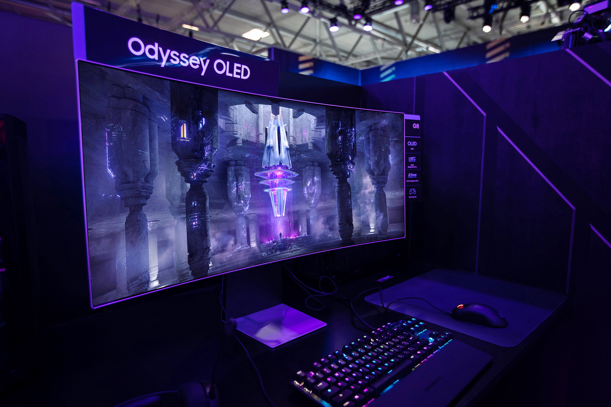 Immagine pubblicata in relazione al seguente contenuto: Samsung annuncia il gaming monitor QHD da 34-inch Odyssey OLED G8 | Nome immagine: news33619_Samsung_Odyssey-OLED-G8_3.jpg
