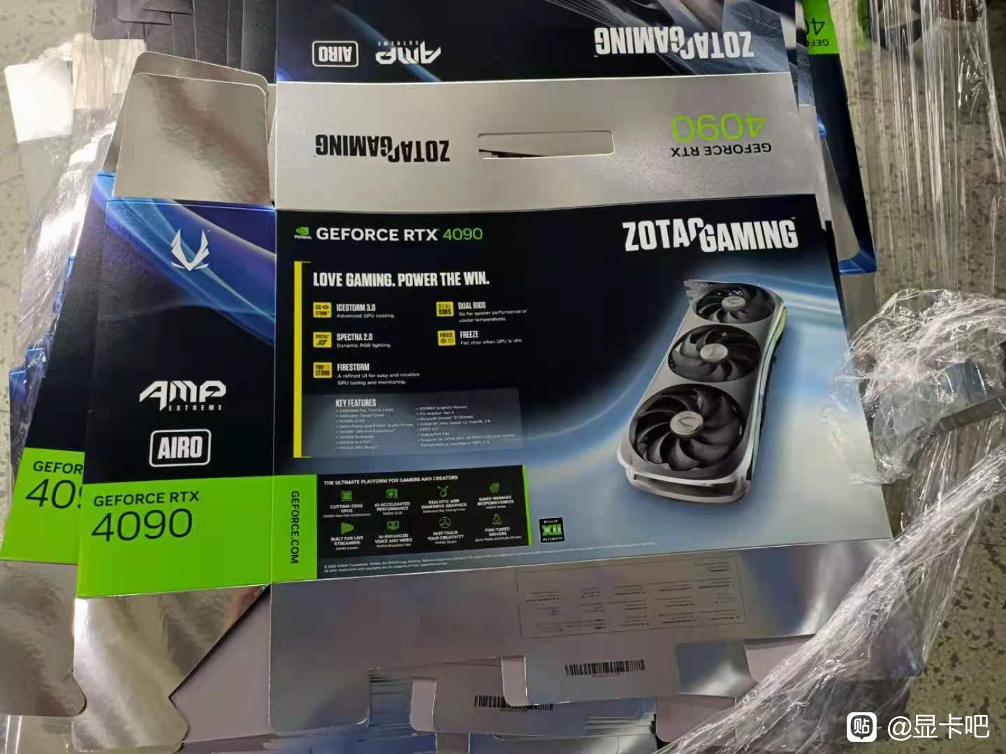 Immagine pubblicata in relazione al seguente contenuto: Prime foto (leaked) delle video card GeForce RTX 4090 Gaming in arrivo da ZOTAC | Nome immagine: news33650_Zotac-GeForce-RTX-4090-Gaming_1.jpg