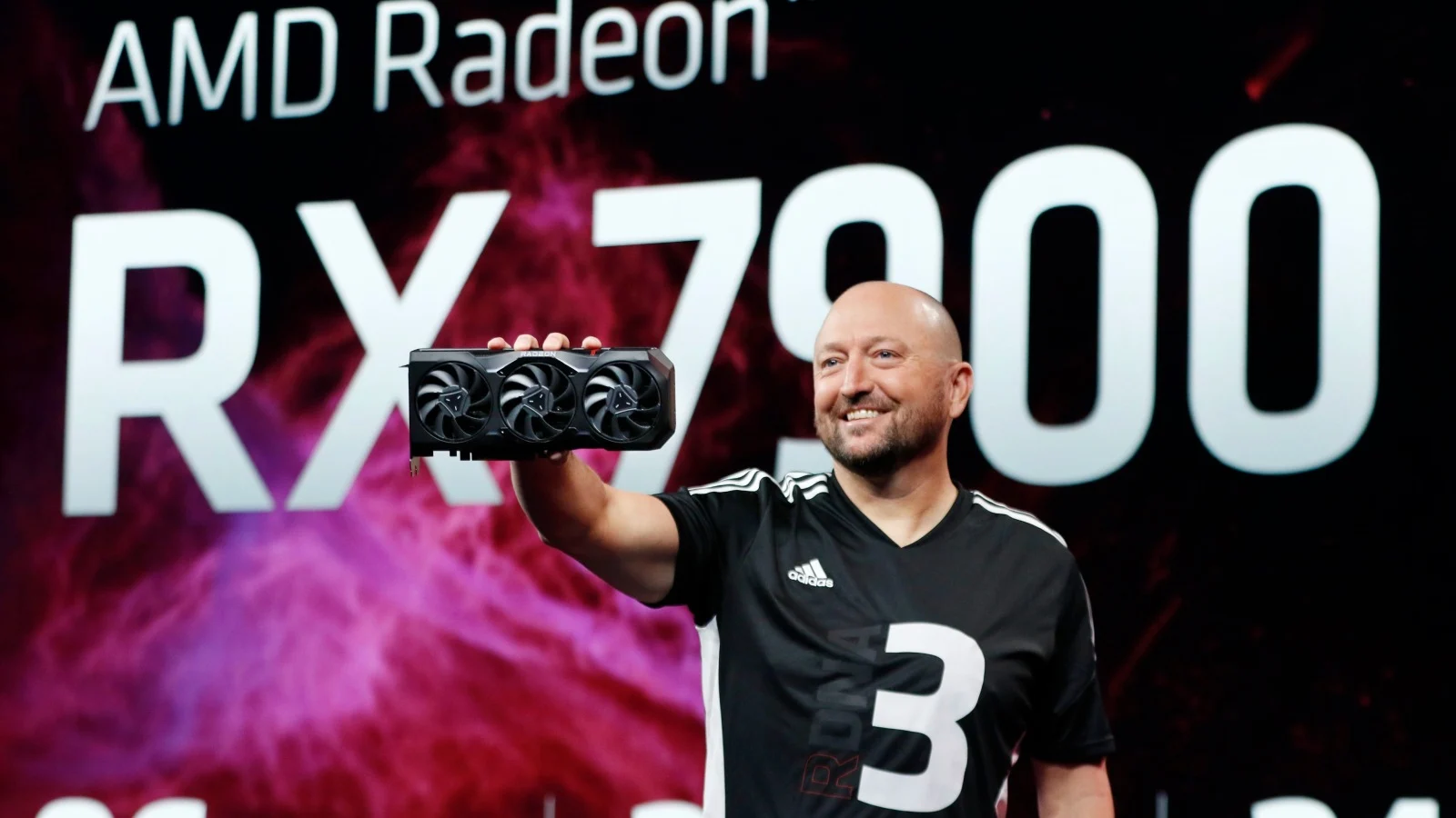 Media asset in full size related to 3dfxzone.it news item entitled as follows: AMD: Radeon RX 7900 XTX e RX 7900 XT competitor della GeForce RTX 4080 | Image Name: news33840_amd-radeon-rx-7900-cards_1.png