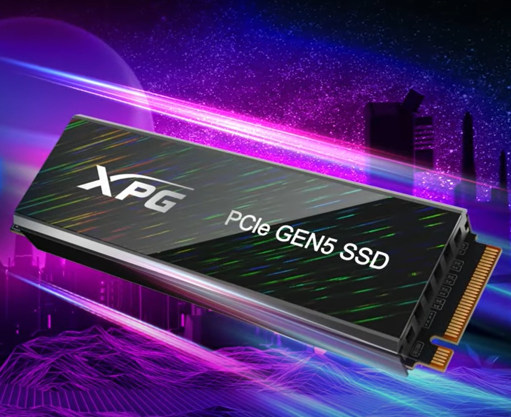 Immagine pubblicata in relazione al seguente contenuto: ADATA mostra il drive SSD XPG PCIe GEN5 con cooler attivo e capacit fino a 8TB | Nome immagine: news34061_ADATA-XPG-PCIe-Gen-5-SSD-Active-Cooling_1.png