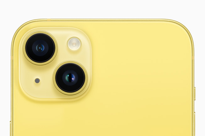 Immagine pubblicata in relazione al seguente contenuto: Apple annuncia nuovi modelli iPhone 14 e iPhone 14 Plus di colore giallo | Nome immagine: news34247_Apple-iPhone-14_Giallo_3.jpg