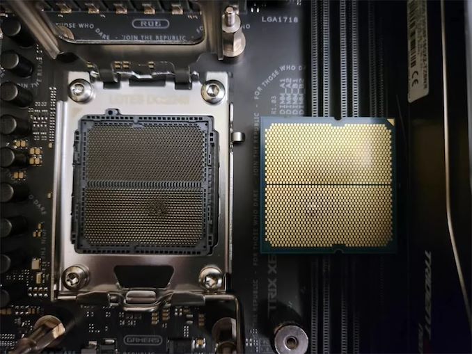 Immagine pubblicata in relazione al seguente contenuto: AMD sui problemi dei Ryzen 7000X3D in overclock: in arrivo update del firmware | Nome immagine: news34401_AMD_Ryzen-7000X3D_3.JPG