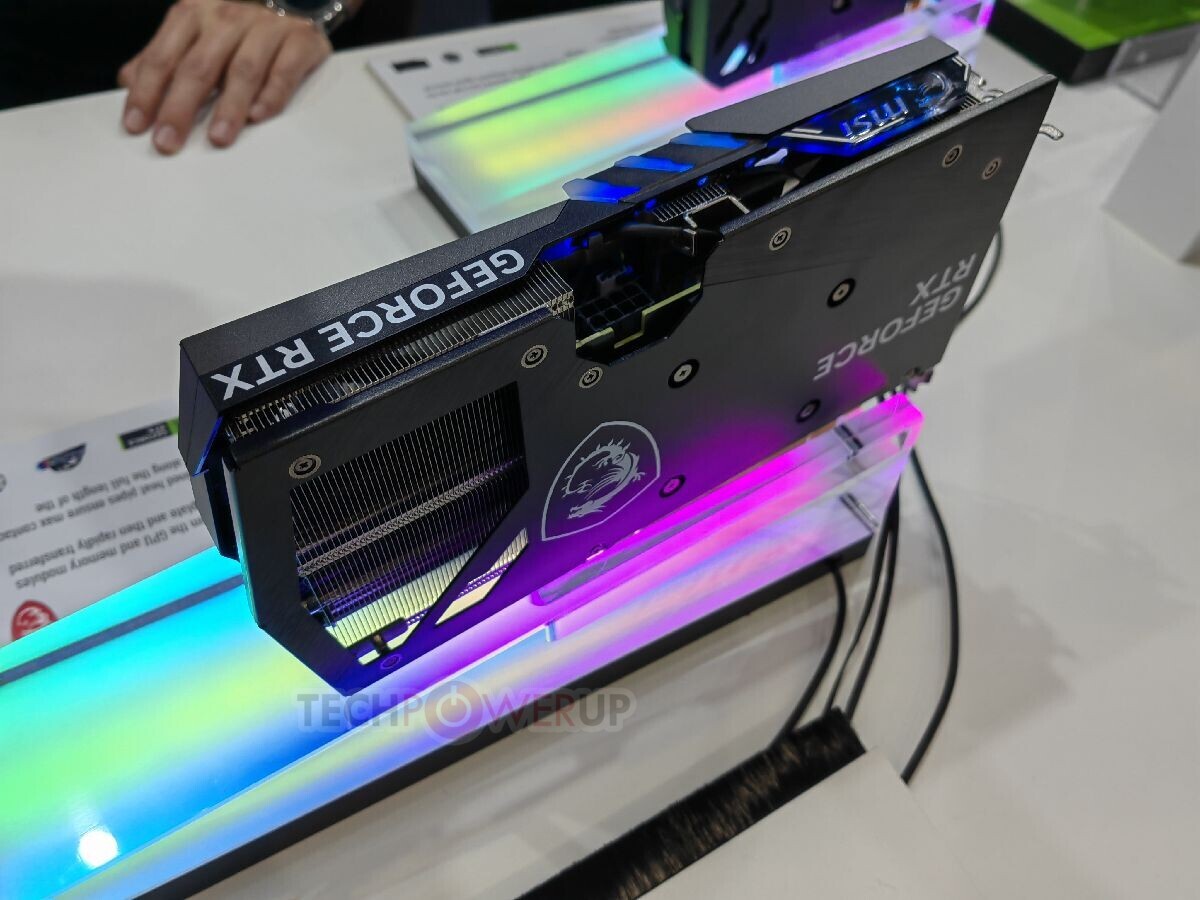 Immagine pubblicata in relazione al seguente contenuto: MSI mostra le video card GeForce RTX 4060 Gaming X e Ventus 2X al Computex | Nome immagine: news34541_MSI_GeForce-RTX-4060-Gaming-X_2.jpg