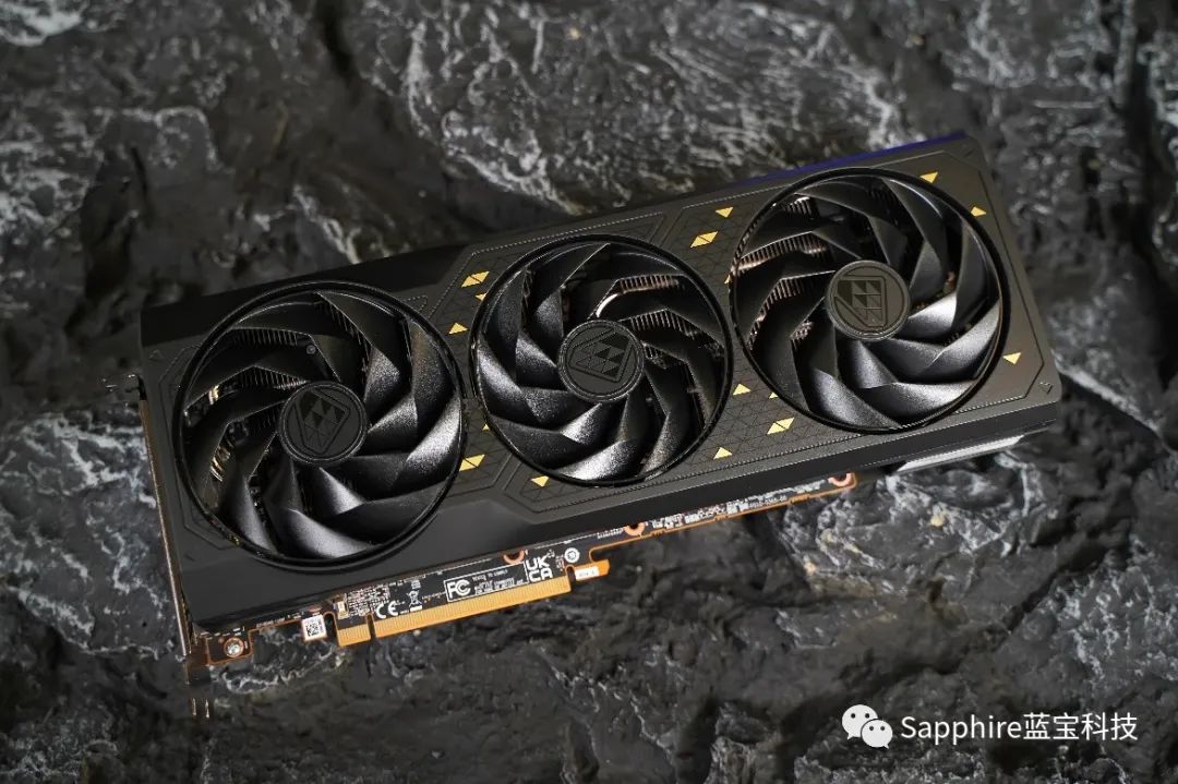 Immagine pubblicata in relazione al seguente contenuto: Sapphire introduce la Radeon RX 6750 GRE Black Diamond Edition, ma non per tutti | Nome immagine: news35169_Sapphire_Radeon-RX-6750-GRE-Black-Diamond-Edition_2.jpg