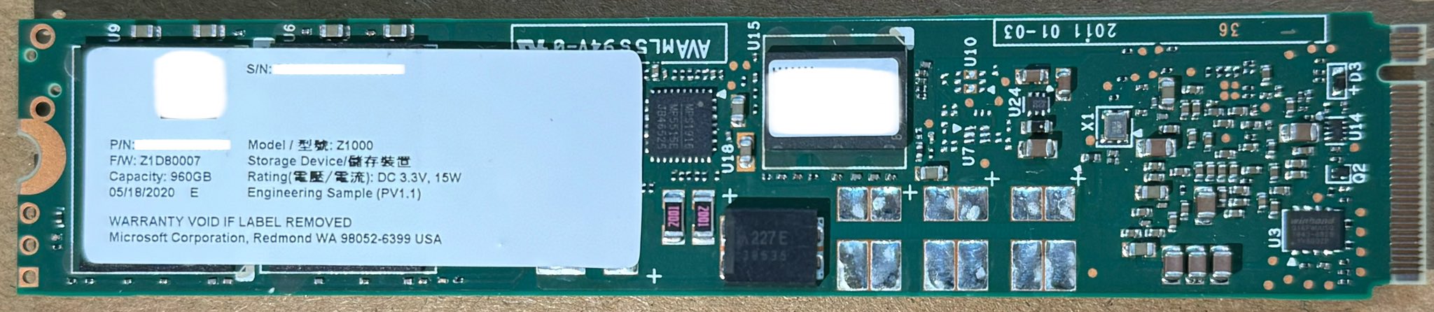 Immagine pubblicata in relazione al seguente contenuto: Foto leaked del drive Z1000, un SSD NVMe da 960GB realizzato da Microsoft | Nome immagine: news35388_Microsoft_SSD_NVMe_Z1000_1.jpg