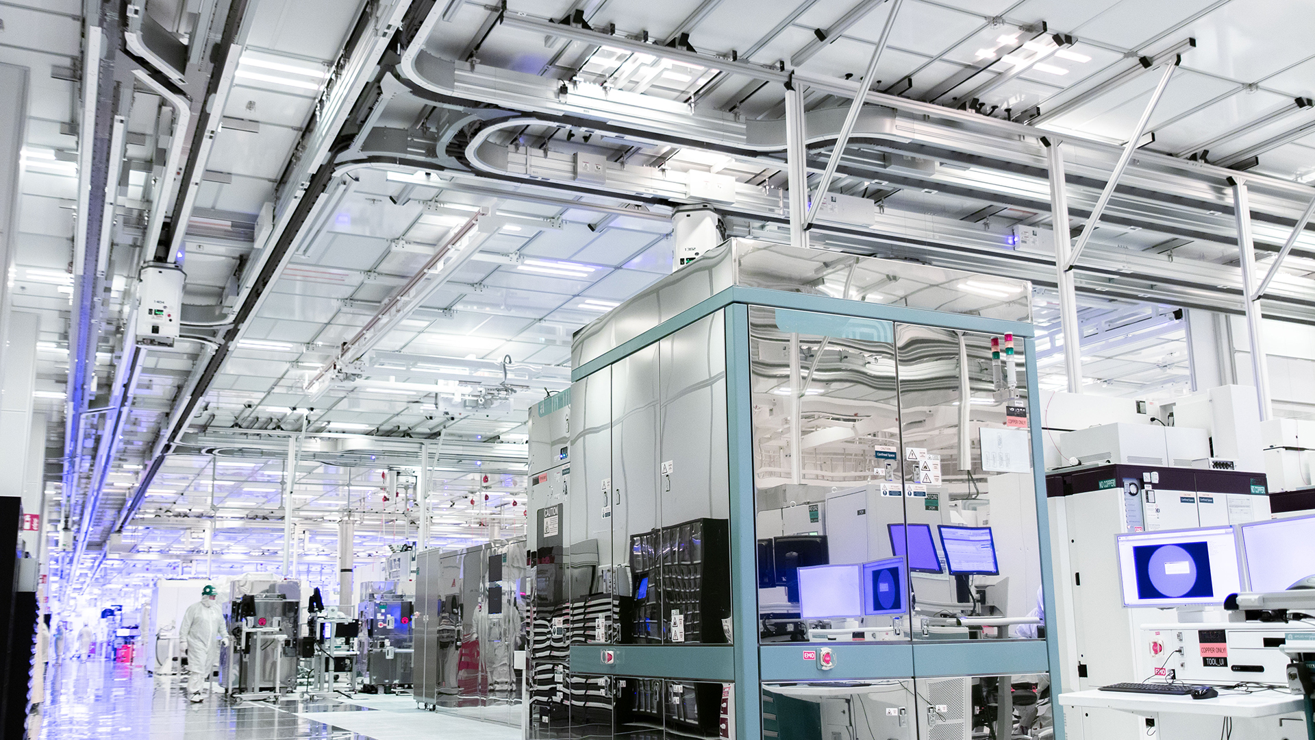 Immagine pubblicata in relazione al seguente contenuto: Intel sceglie il nodo N2 di TSMC per la produzione dei processori Nova Lake | Nome immagine: news36633_Intel-Foundry_1.jpg
