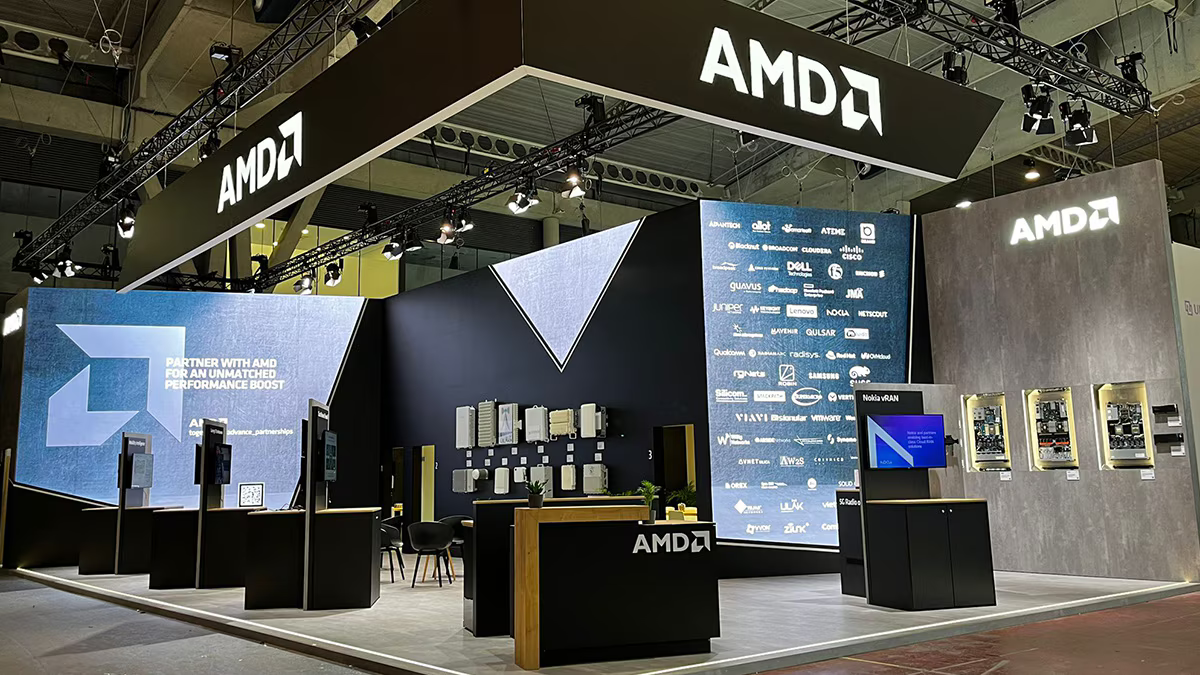 Immagine pubblicata in relazione al seguente contenuto: AMD annuncia la video card Radeon RX 9070 GRE con GPU RDNA 4 Navi 48 XL | Nome immagine: news36644_AMD-Radeon-RX-9070-GRE_3.png