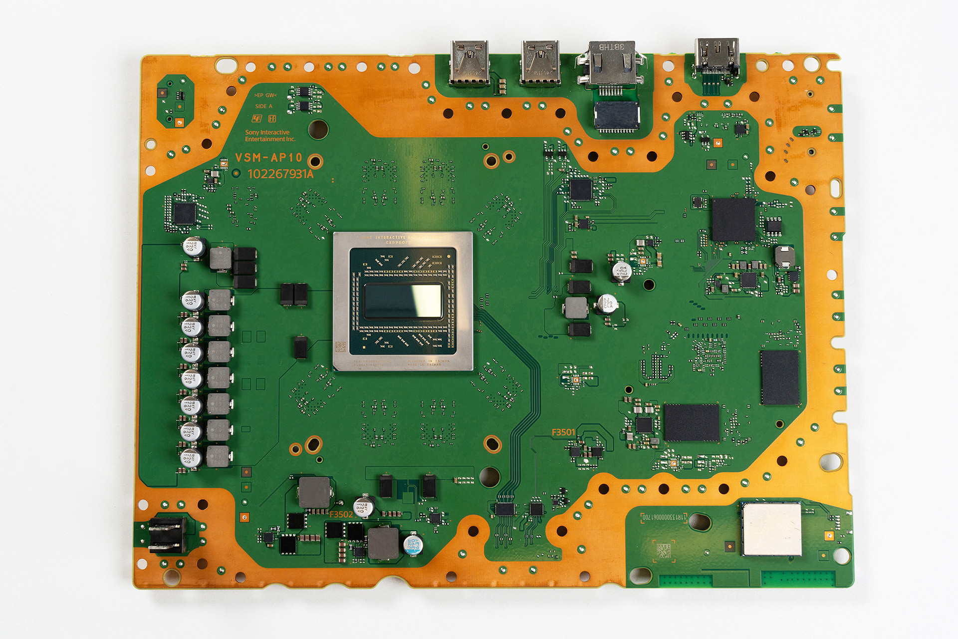 Immagine pubblicata in relazione al seguente contenuto: La PlayStation 5 Pro supporter la tecnologia FidelityFX Super Resolution 4 | Nome immagine: news36808_PlayStation-5-Pro_FidelityFX-Super-Resolution-4_7.jpg