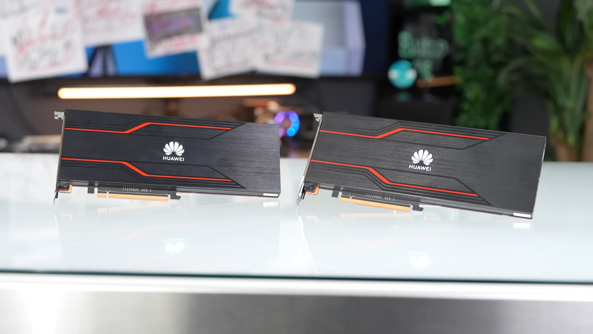 Immagine pubblicata in relazione al seguente contenuto: Huawei lancia la video card dual-gpu Atlas 300I Duo per applicazioni AI | Nome immagine: news37064_Huawei_Atlas-300I-Duo_1.png