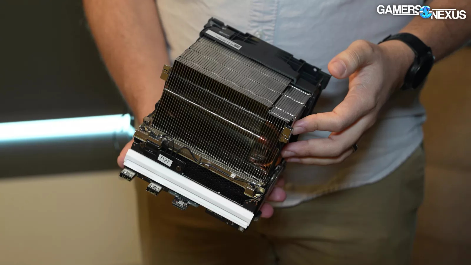 Immagine pubblicata in relazione al seguente contenuto: Valve tenta i gamer con Steam Machine: specifiche e foto dei componenti interni | Nome immagine: news37148_Valve-Steam-Machine_7.jpg