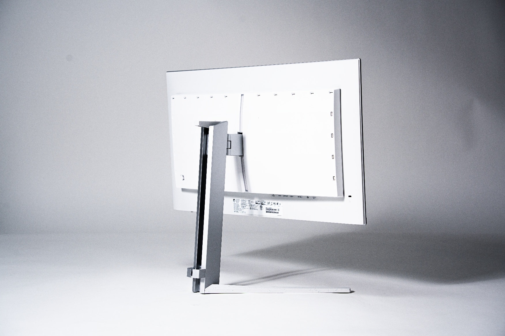 Risorsa grafica - foto, screenshot o immagine in genere - relativa ai contenuti pubblicati da amdzone.it | Nome immagine: news37184_Philips-Evnia-27M2N5500XD_3.jpg